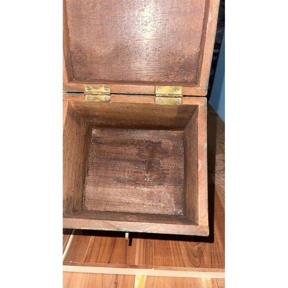 Vintage Hand Painted Monkey Treasure Box - Picture 8 of 11